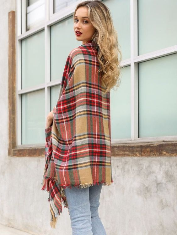 How To Style Lane & Guy Women’s Poncho Sweater How To Style Lane & Guy Women’s Poncho Sweater