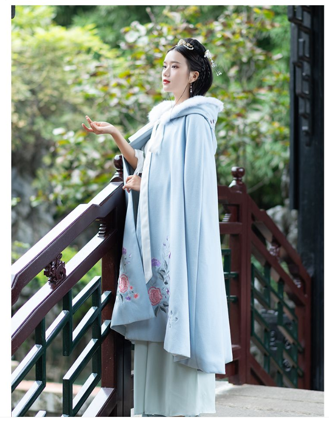 How To Style The Poncho Penguin: 7 Tips For A Fashionable And Cozy Look How To Style The Poncho Penguin: 7 Tips For A Fashionable And Cozy Look